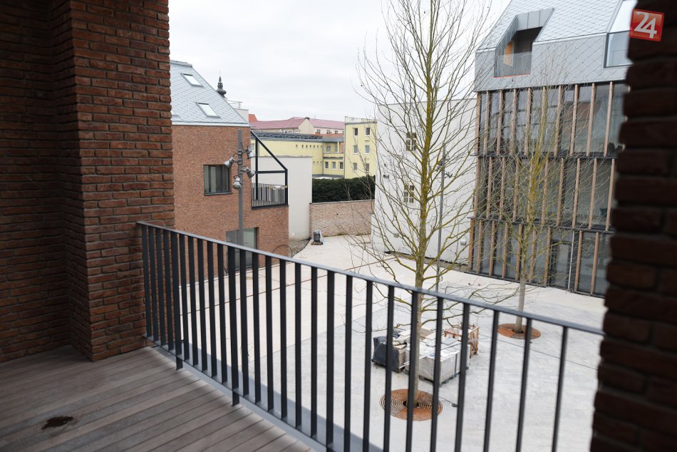 Ilustračný obrázok k článku V Trnave vyrástlo nové lákadlo: Nádvorie okrem kultúry prepojilo známe ulice