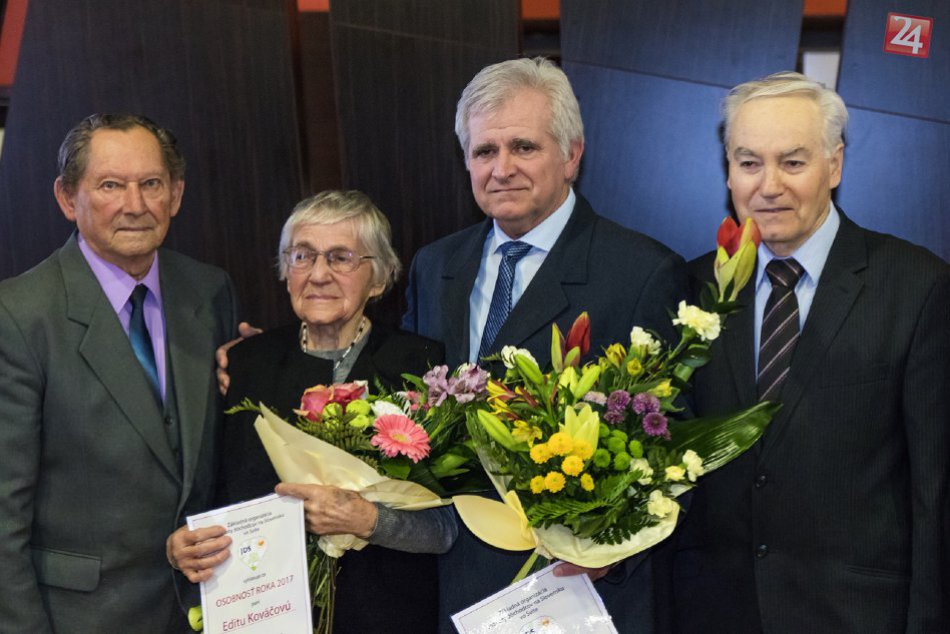 Ilustračný obrázok k článku Stretnutie seniorov s vedením mesta: Obe strany sa tešili vysokej účasti