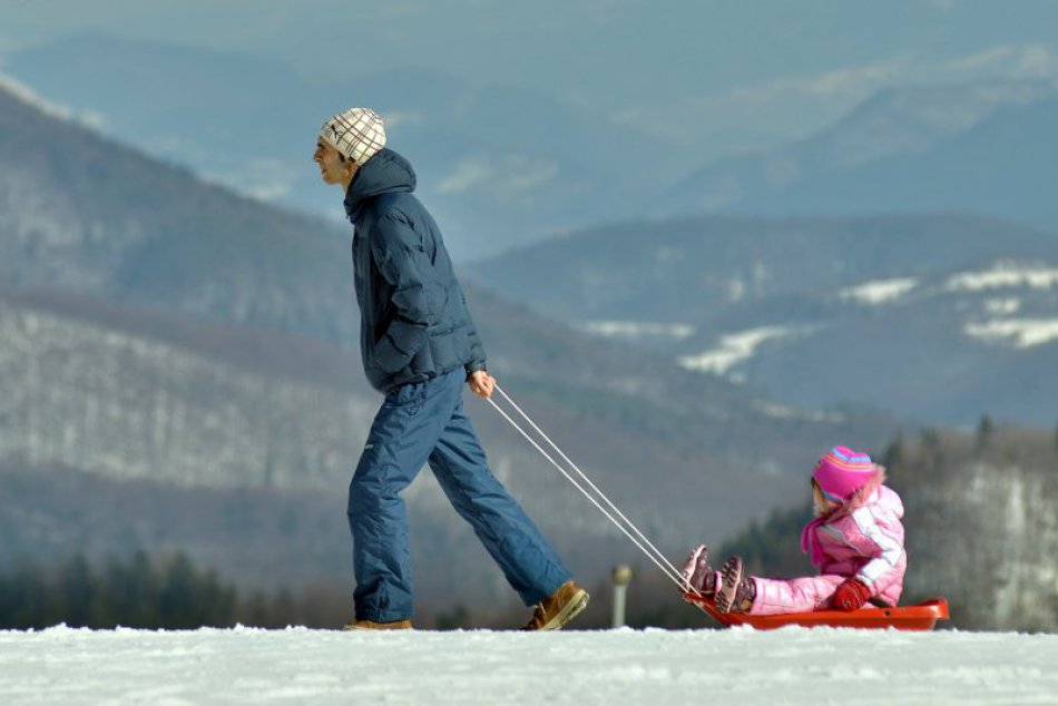 Ilustračný obrázok k článku RADÍME: Prázdniny môžu zaťažiť rozpočet. Plánujte deťom len taký program, na aký máte