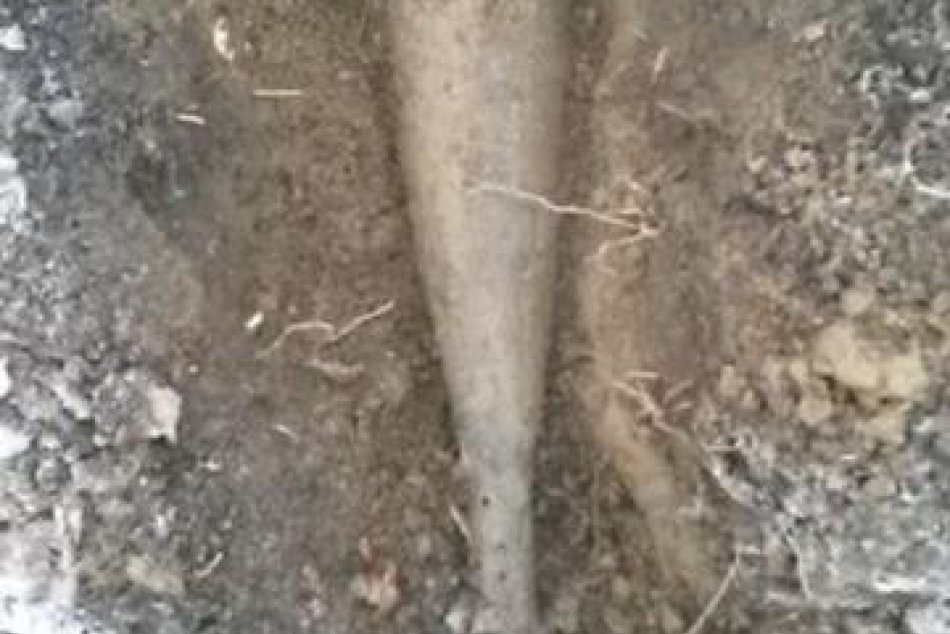 Ilustračný obrázok k článku Nepríjemný nález na stavbe diaľnice v Prešove: Objav míny aj leteckej bomby!