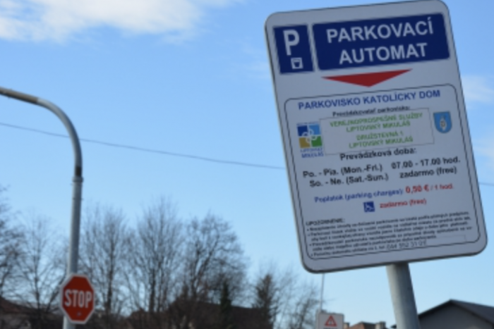 Ilustračný obrázok k článku V Mikuláši budeme môcť za parkované zaplatiť cez aplikáciu: Poznáme DÁTUM zmeny