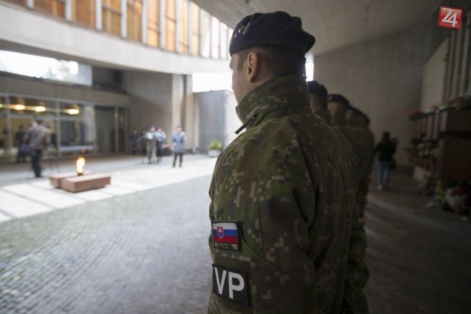 Ilustračný obrázok k článku V Bystrici privítali vojenských policajtov. V Stredomorí sa podieľali na záchrane migrantov