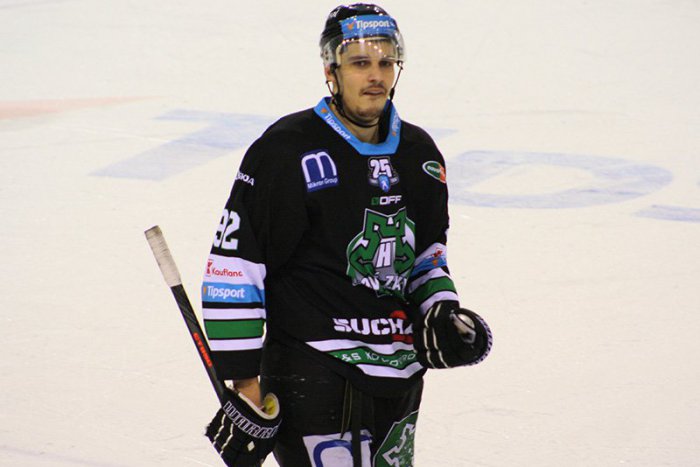 Ilustračný obrázok k článku Šimun bude v Zámkoch pokračovať aj o rok: Kanceláriu má v súperovom bránkovisku