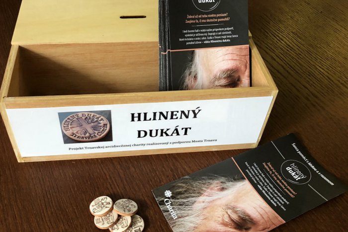 Ilustračný obrázok k článku Vďaka bezdomovcom je mesto čistejšie: Hlinené dukáty môžete darovať aj tento rok