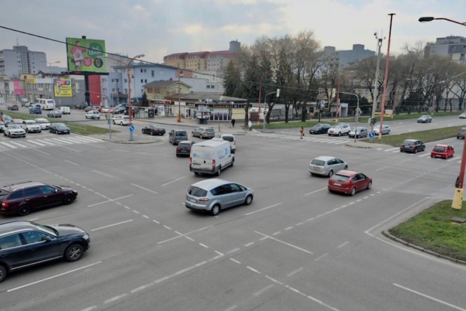 Ilustračný obrázok k článku Mesto opraví v tomto roku 100 kilometrov ciest. Ktoré úseky dostanú nový povrch?