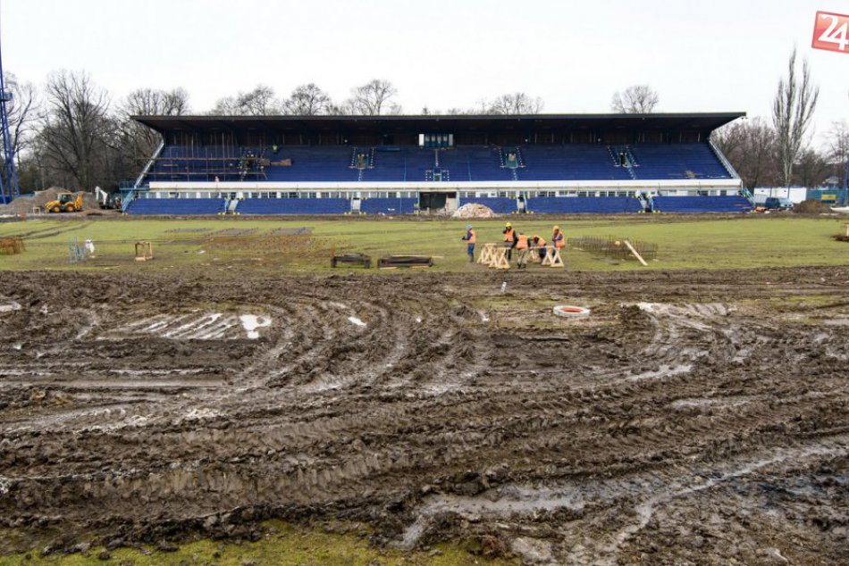 Ilustračný obrázok k článku Prestavba futbalového stánku v Nitre: Po novom kúpite lístky aj cez internet