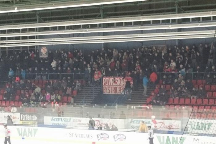 Ilustračný obrázok k článku Potešujúca skutočnosť z konca sezóny: Považskobystrické tribúny sa zaplnili