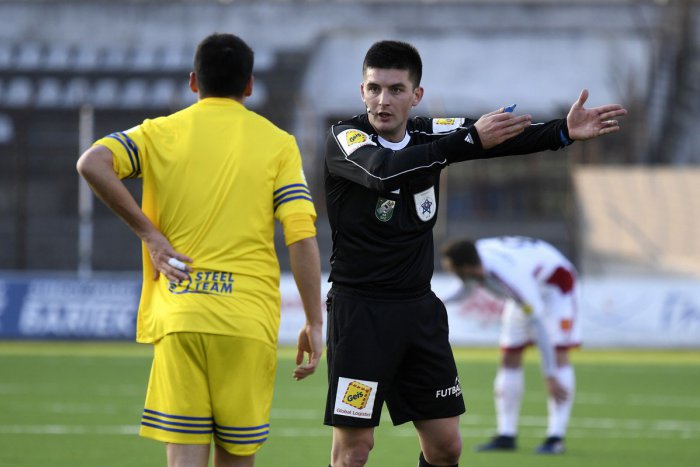 Ilustračný obrázok k článku Futbalové smiechoty: TOP hlášky, za ktoré boli udelené karty v nižších ligách