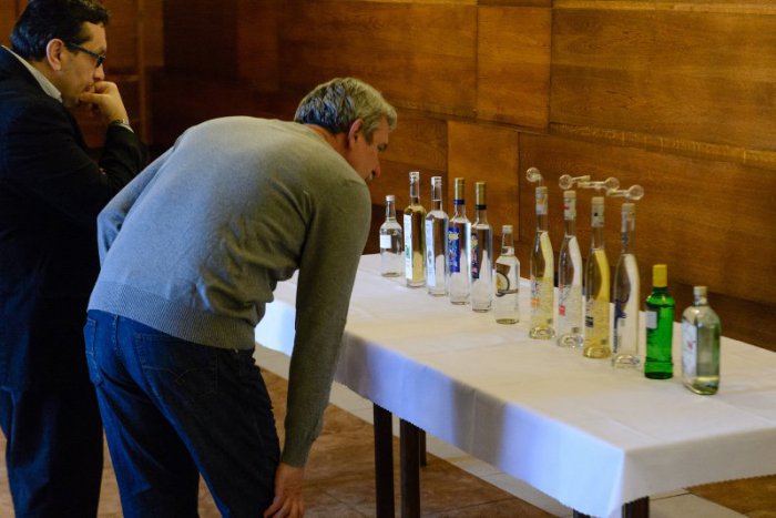 Ilustračný obrázok k článku Parlament rozhodol: Slováci si budú môcť páliť alkohol pre vlastnú spotrebu