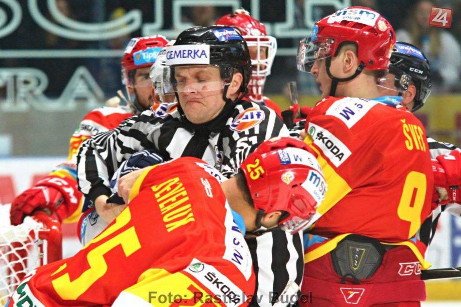 Ilustračný obrázok k článku Tréner Dukly Trenčín Oremus: Séria je otvorená