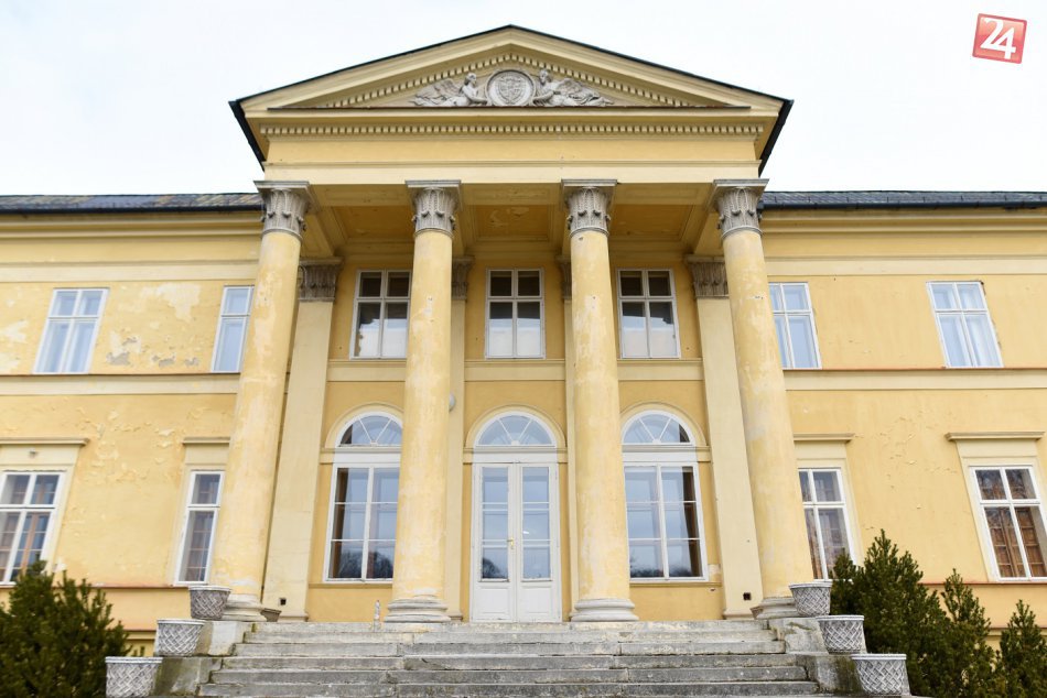 Ilustračný obrázok k článku Kaštieľ v Dolnej Krupej uzavrú: Návštevníkov budú vítať odkryté fresky i kaplnka