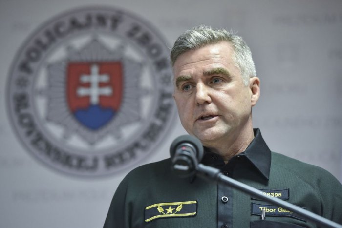 Ilustračný obrázok k článku Policajný prezident Gašpar: Novinára a jeho priateľku zavraždili dvoma strelnými ranami