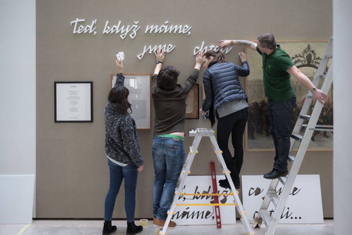 Ilustračný obrázok k článku Výstava formou nástenky: SNG si pripomína osmičkové výročie Víťazného februára 1948