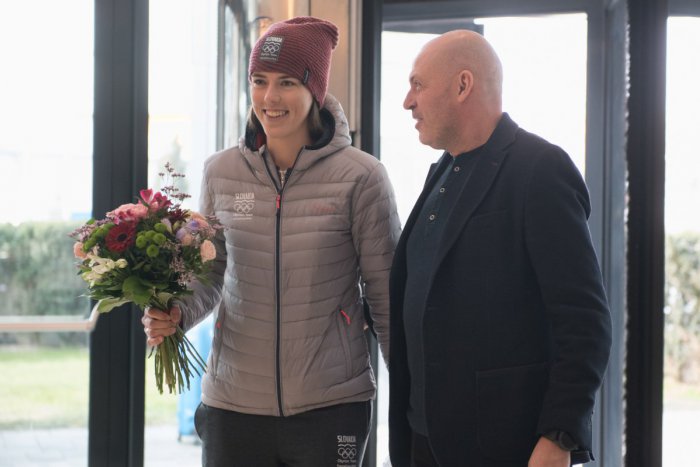 Ilustračný obrázok k článku Petra Vlhová sa vrátila na Slovensko: Teším sa, že som doma, FOTO