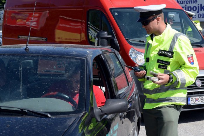 Ilustračný obrázok k článku Desiatky policajných kontrol po celom Banskobystrickom kraji. Pozrite kedy a kde