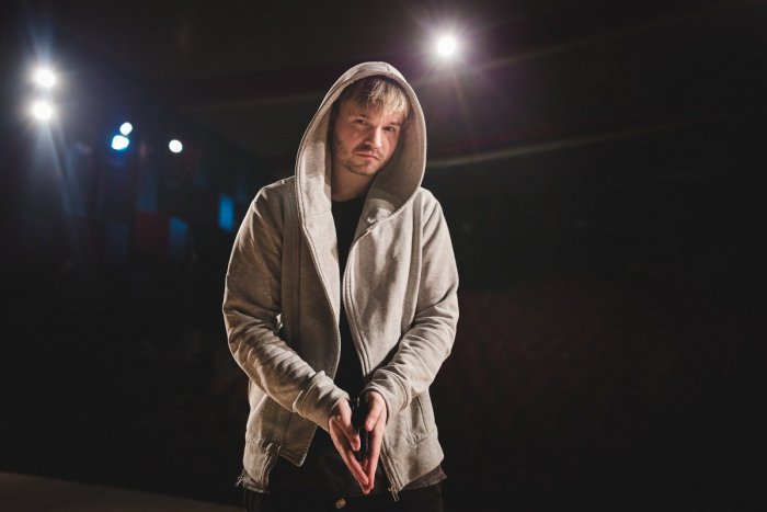 Ilustračný obrázok k článku PanDee (24) z Považskej po roku našiel slová: Pozrite, aký klip pustil do sveta