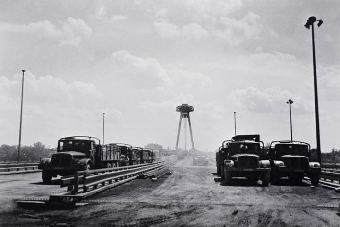 Ilustračný obrázok k článku Fotografie starej Petržalky na plote: Nenechajte si ujsť jedinečnú výstavu!