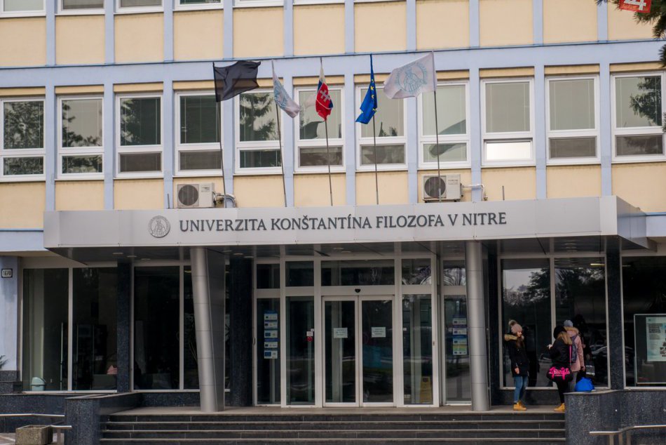 Ilustračný obrázok k článku Ján Kuciak študoval na UKF v Nitre: Univerzita vyjadrila rozhorčenie nad jeho vraždou