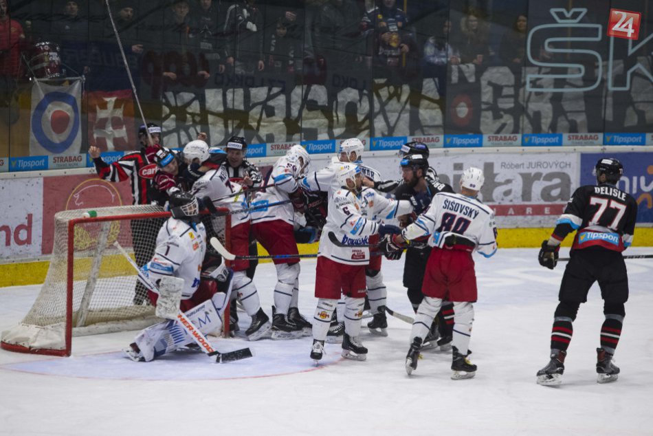 Ilustračný obrázok k článku FOTO: Zvolenčania víťazmi pohronského derby. Baranov zastavil Coffmanov hetrik