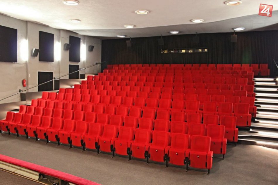 Ilustračný obrázok k článku OBRAZOM: Modranské kino sa môže pochváliť vynovenou kinosálou