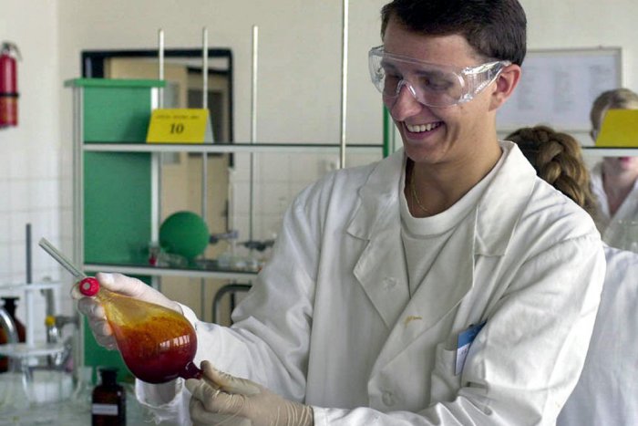 Ilustračný obrázok k článku Najlepší študenti v Trnave: Trnavská univerzita bude hostiť chemickú olympiádu