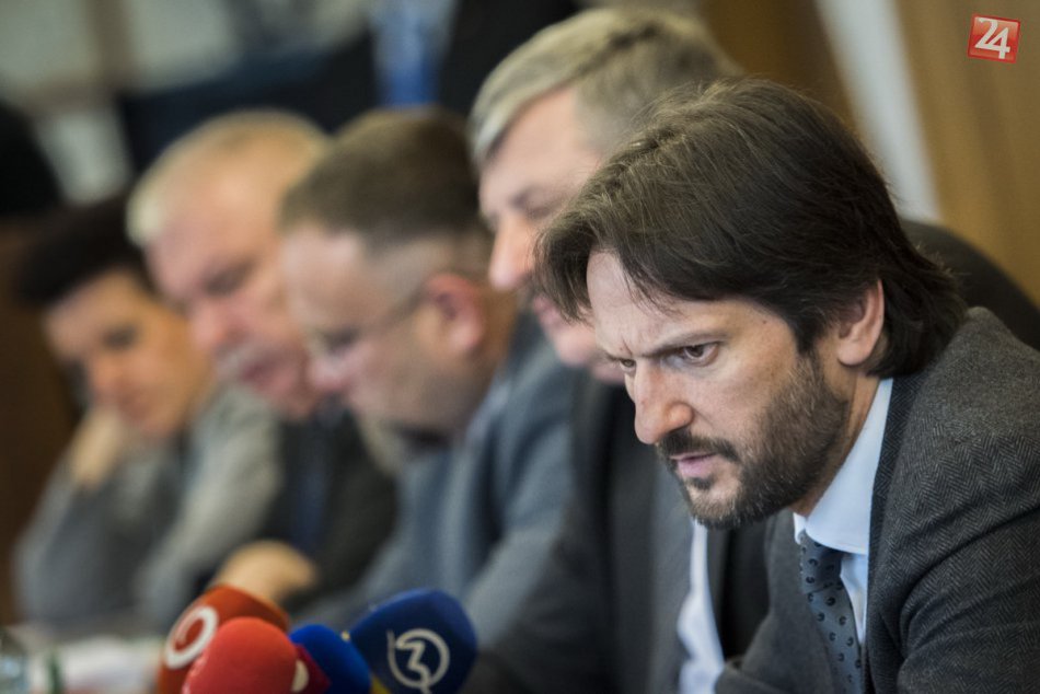 Ilustračný obrázok k článku Minister vnútra Robert Kaliňák: Priamu zodpovednosť za dvojnásobnú vraždu necíti