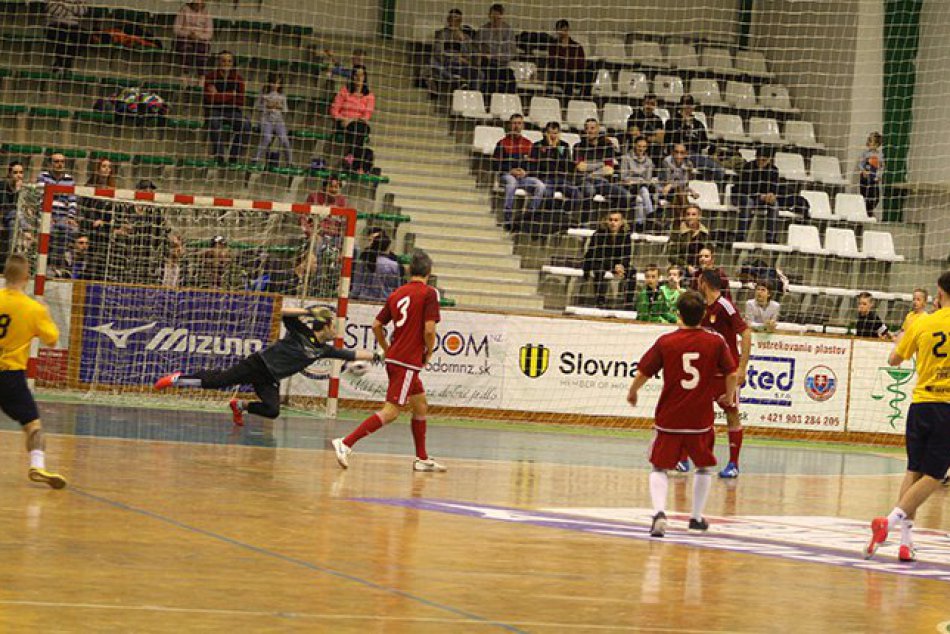 Ilustračný obrázok k článku Zámčania privítali ´divochov´ z Bratislavy: Aj v druhom zápase súperovi podľahli