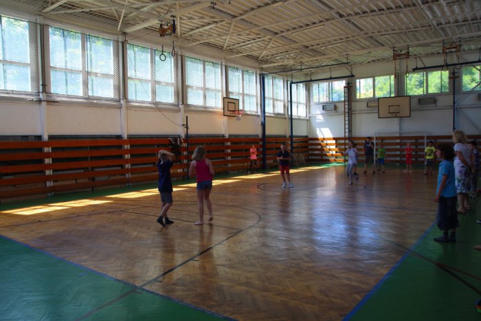 Ilustračný obrázok k článku Žiaci z Tilgnerky sa môžu vrátiť do telocviční. Kontrola striech dopadla dobre