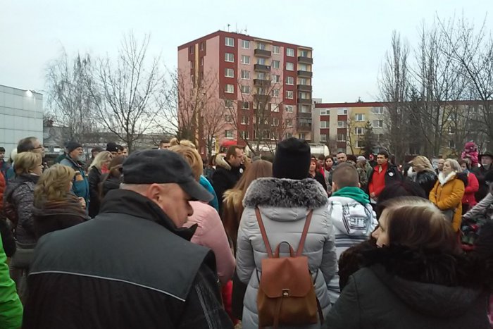 Ilustračný obrázok k článku V Šali ľudia vyšli do ulíc: Protestovali za slušné Slovensko, FOTO