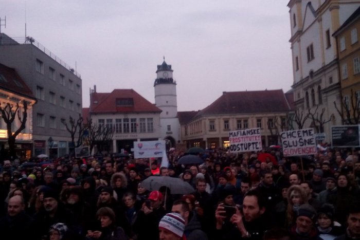 Ilustračný obrázok k článku Zhromaždenie Za slušné Slovensko v Trenčíne: FOTO a VIDEO z námestia