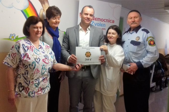 Ilustračný obrázok k článku Krásne gesto zvolenských policajtov a úradníkov. Spoločne pomohli malým pacientom