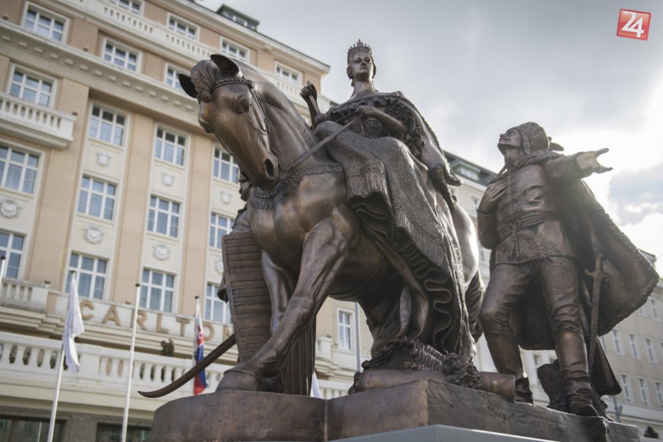 Ilustračný obrázok k článku V centre mesta vystavia bronzové súsošie Márie Terézie