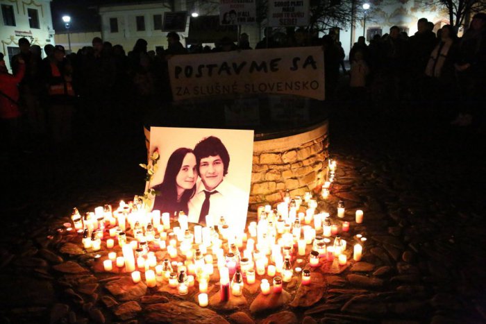 Ilustračný obrázok k článku Drogy, zbrane, mafie, kto je sviňa prežije...