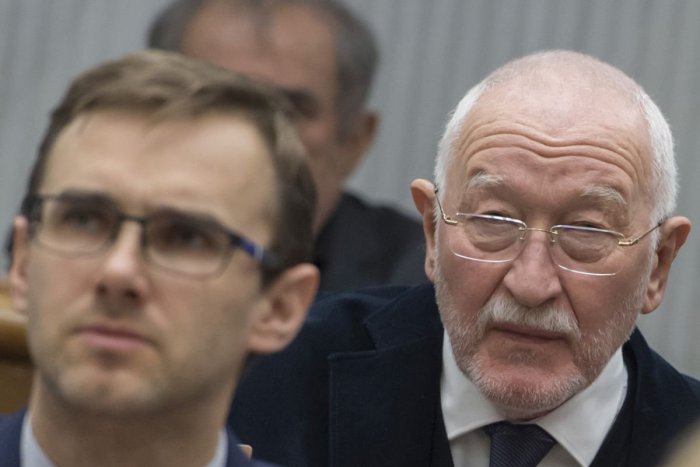 Ilustračný obrázok k článku František Šebej z Mosta-Híd odchádza z parlamentu: Vzdal sa mandátu