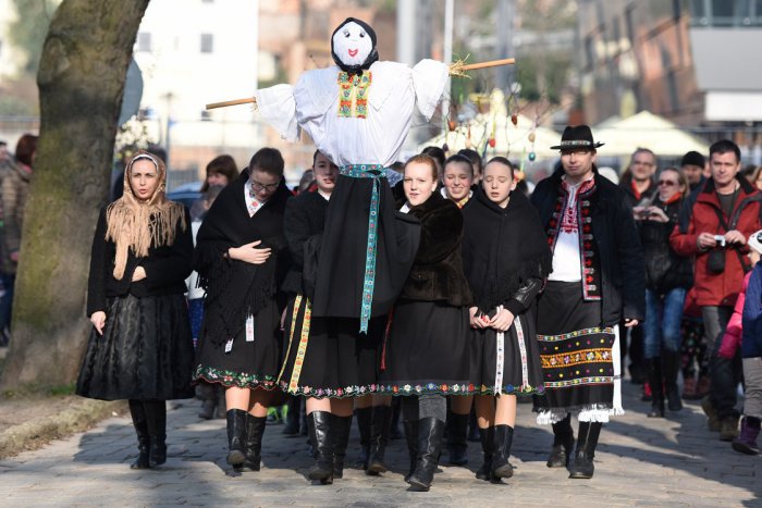 Ilustračný obrázok k článku Veľká noc v Malom Ríme: Morena, dvor s remeslami aj krásne tradície