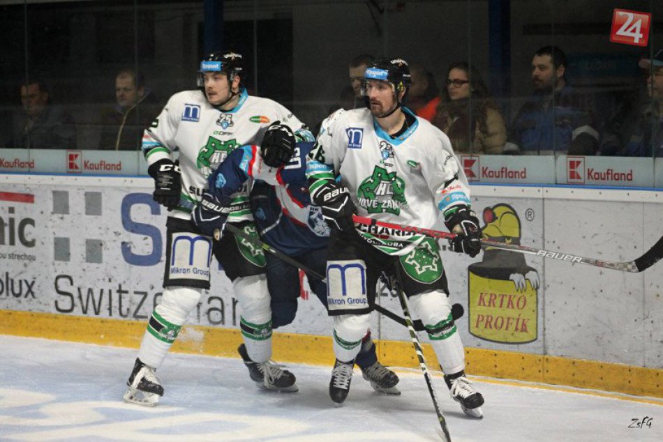 Ilustračný obrázok k článku Zámčanom reparát v Nitre nevyšiel: Tromi bodmi ich zostrelil bývalý spoluhráč, FOTO