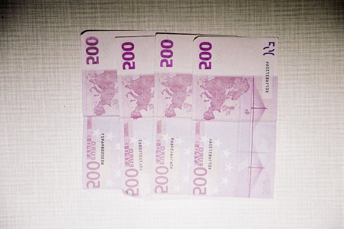 Ilustračný obrázok k článku Podvodníčky z Lučenca: Ženy okradli seniorku o 56-tisíc eur, polícia po nich pátra