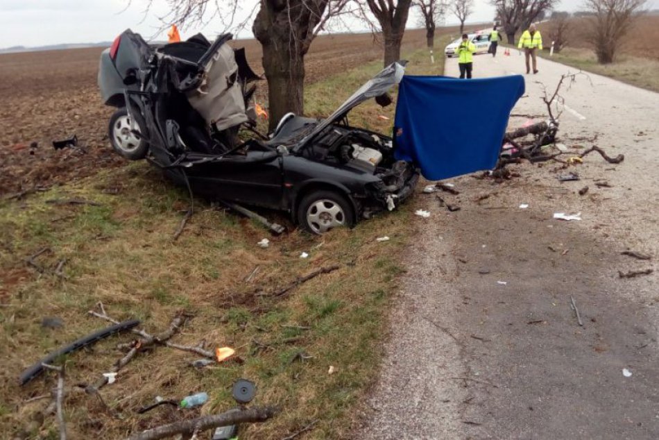 Ilustračný obrázok k článku FOTO: Tragická nehoda na ceste nášho regiónu, vyhasol život mladej ženy († 22)