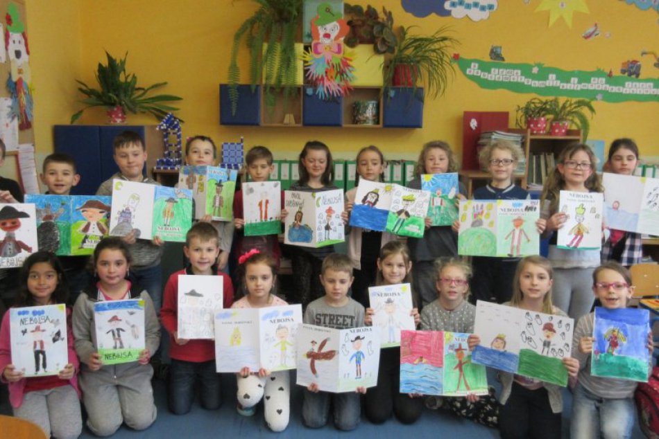 Ilustračný obrázok k článku Úlohy, leporelá aj divadelné predstavenie. Mladí Revúčania sa preniesli do sveta rozprávok