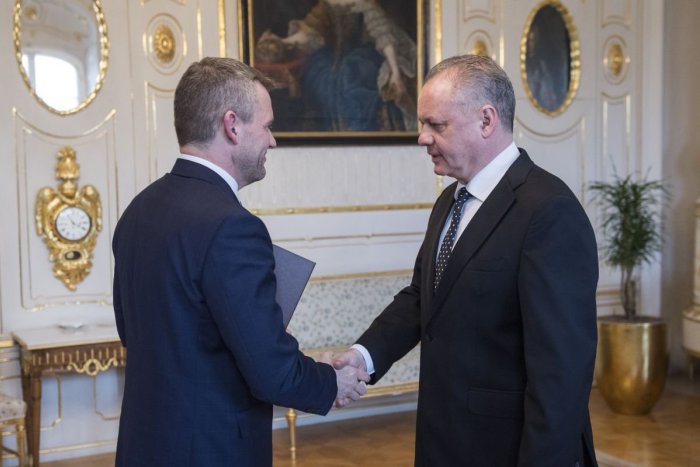 Ilustračný obrázok k článku Prezident Kiska už má vynovený zoznam ministrov: Odovzdal mu ho Pellegrini