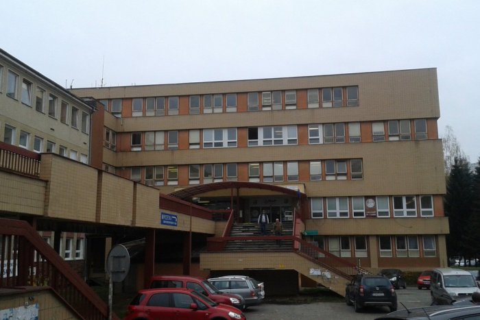 Ilustračný obrázok k článku Považskobystrická nemocnica sa vynoví: Ktoré veci treba na nej akútne riešiť?