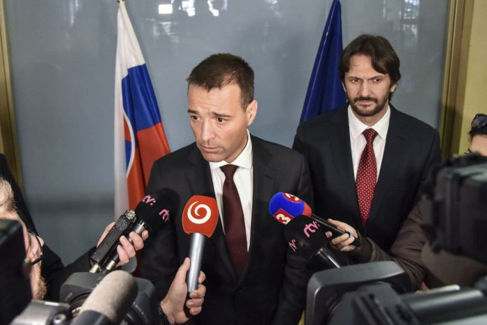 Ilustračný obrázok k článku Kaliňák odovzdal ministerstvo Druckerovi: Rezort je podľa neho stabilizovaný