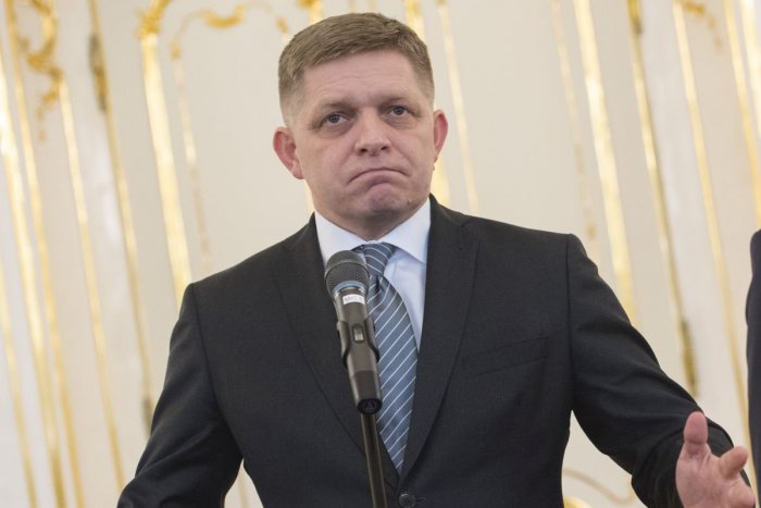 Ilustračný obrázok k článku SVET O SLOVENSKU: Chobotnica siaha až k Ficovi