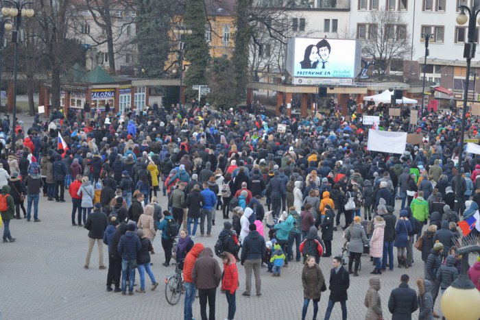 Ilustračný obrázok k článku Zhromaždenie v Žiline: Aká bola atmosféra na Hlinkovom námestí? FOTO