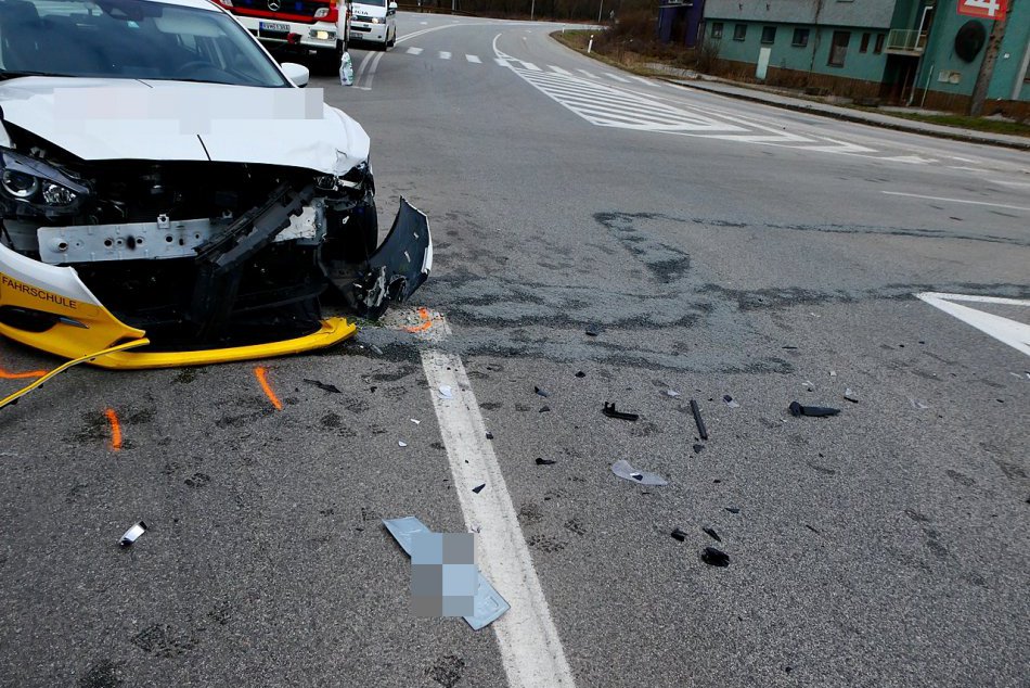 Ilustračný obrázok k článku FOTO: Na známej križovatke v Plešivci došlo k zrážke