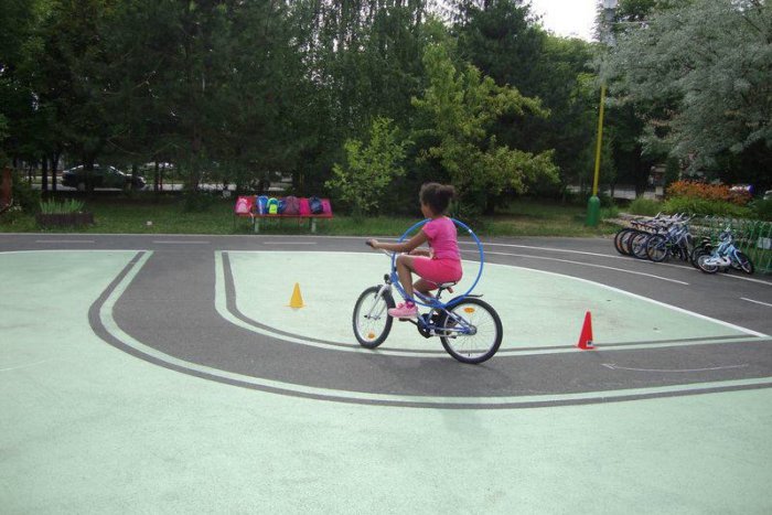 Ilustračný obrázok k článku Kam do školy (1.): Lučenecké základné školy ponúkajú jazyky, letný tábor či šport