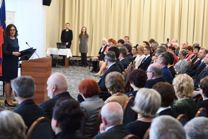 Ilustračný obrázok k článku Dostalo sa im pocty: Týchto prešovských pedagógov ocenila priamo ministerka