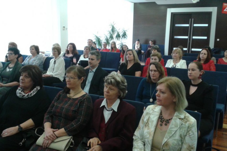 Ilustračný obrázok k článku Pocta od mesta pre považskobystrických učiteľov: ZOZNAM ocenených! FOTO