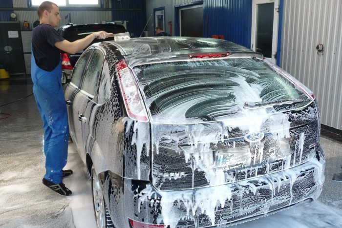 Ilustračný obrázok k článku RADÍME: Dôkladná starostlivosť o auto môže pomôcť dvihnúť jeho cenu