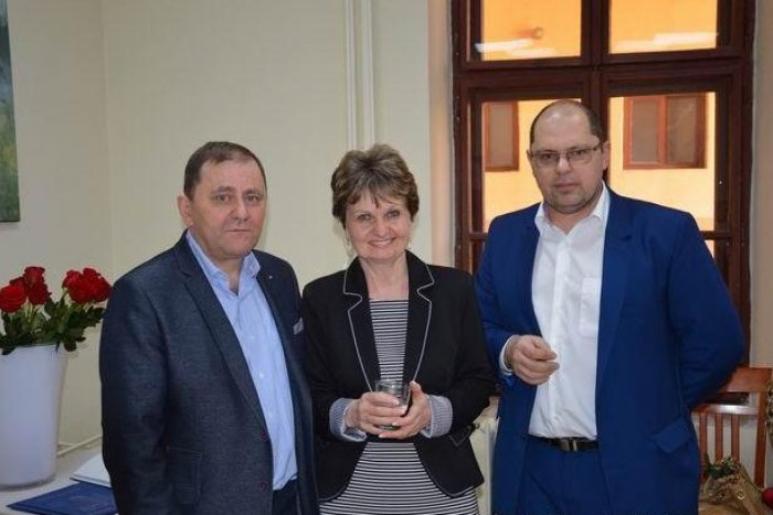 Ilustračný obrázok k článku Práca učiteľov v Rožňave neostala bez povšimnutia: Vedenie mesta si uctilo ich prácu, FOTO